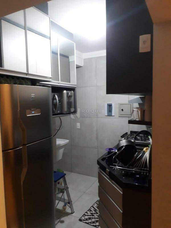 Apartamento à venda no bairro Vila Labaki: