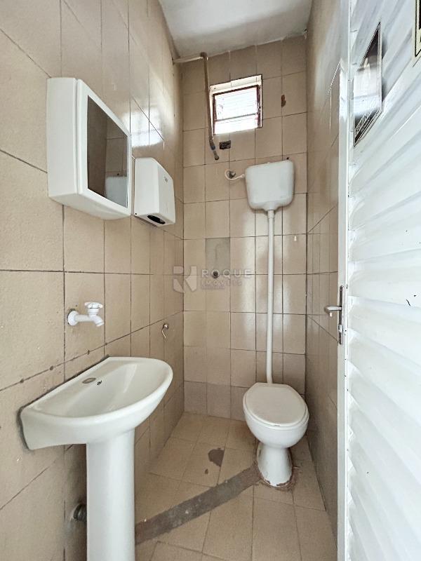 Salão para aluguel no bairro Jardim Gustavo Picinini: WC social 
