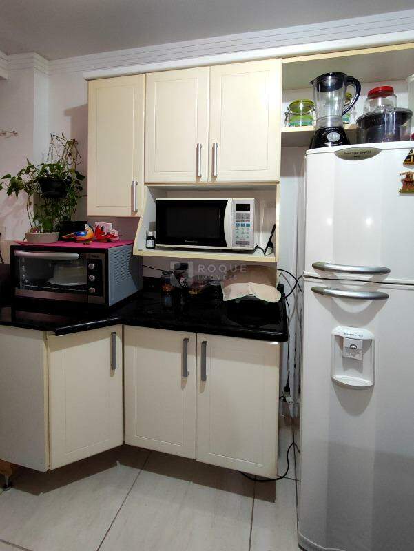 Apartamento à venda no bairro Parque Residencial Abílio Pedro: COZINHA