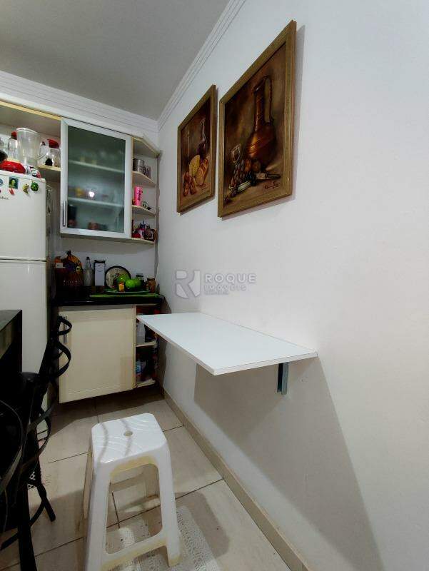 Apartamento à venda no bairro Parque Residencial Abílio Pedro: COZINHA