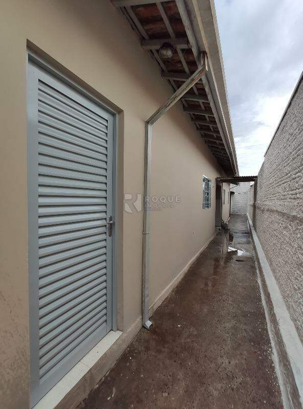 Casa Residencial para aluguel no bairro Jardim Alvorada: Corredor 