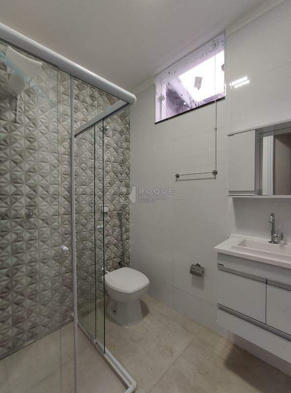 Casa Residencial para aluguel no bairro Jardim Nova Itália: WC social 