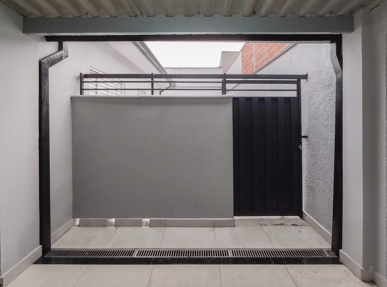 Casa Residencial para aluguel no bairro Jardim Nova Itália: Acesso ao fundo 