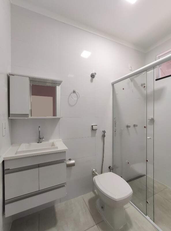 Casa Residencial para aluguel no bairro Jardim Nova Itália: WC fundo 