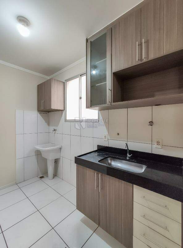 Apartamento para aluguel no bairro Jardim Colina Verde: Cozinha / Área de serviço