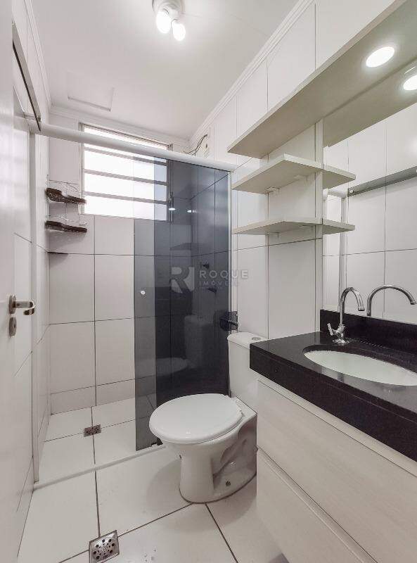Apartamento para aluguel no bairro Jardim Colina Verde: WC social