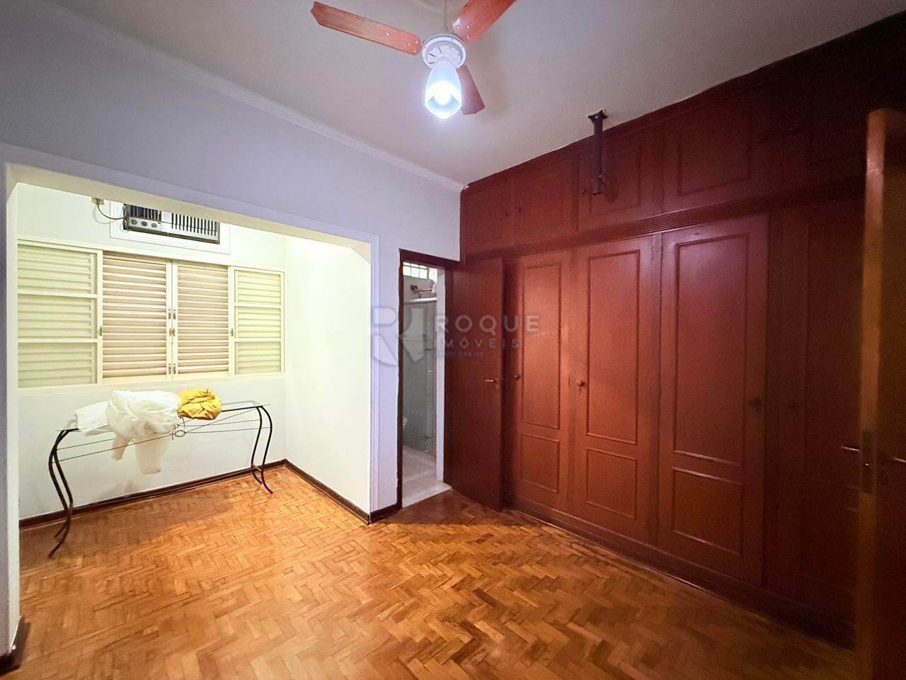 Casa Residencial para aluguel no bairro Vila São João: Dormitório 1 suíte