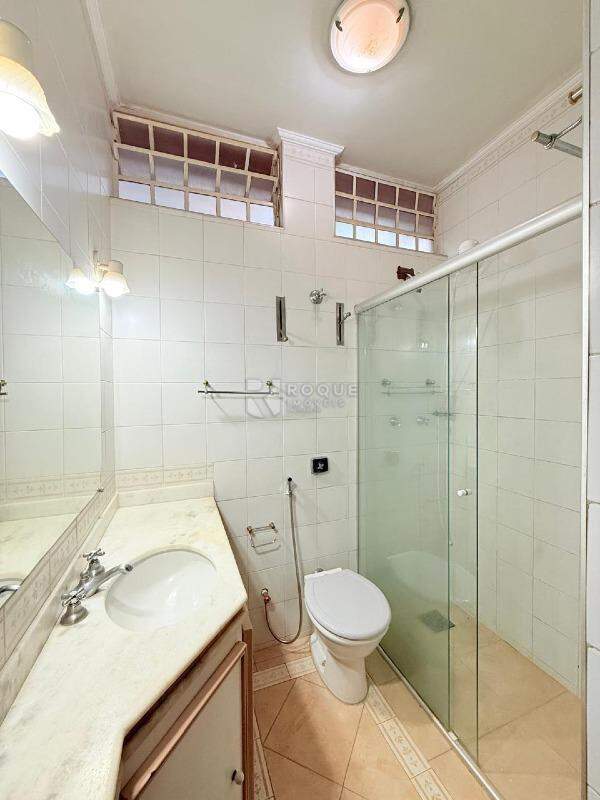 Casa Residencial para aluguel no bairro Vila São João: WC suíte 2