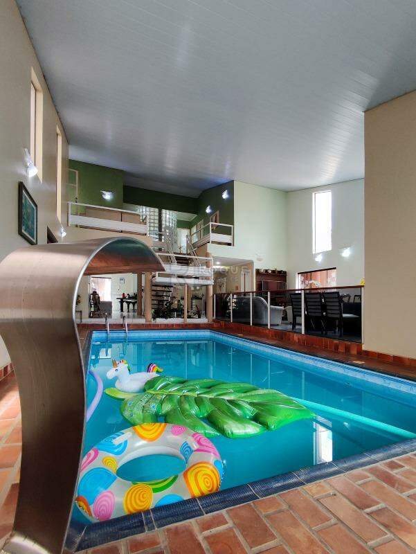 Casa em condomínio à venda no bairro Jardim Nossa Senhora do Amparo: PISCINA INTERNA