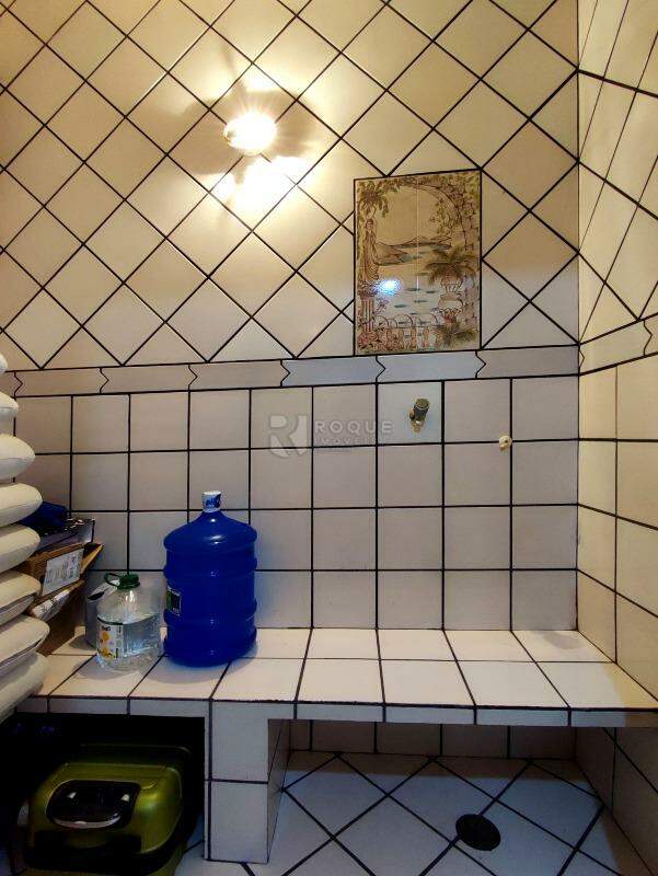 Casa em condomínio à venda no bairro Jardim Nossa Senhora do Amparo: 