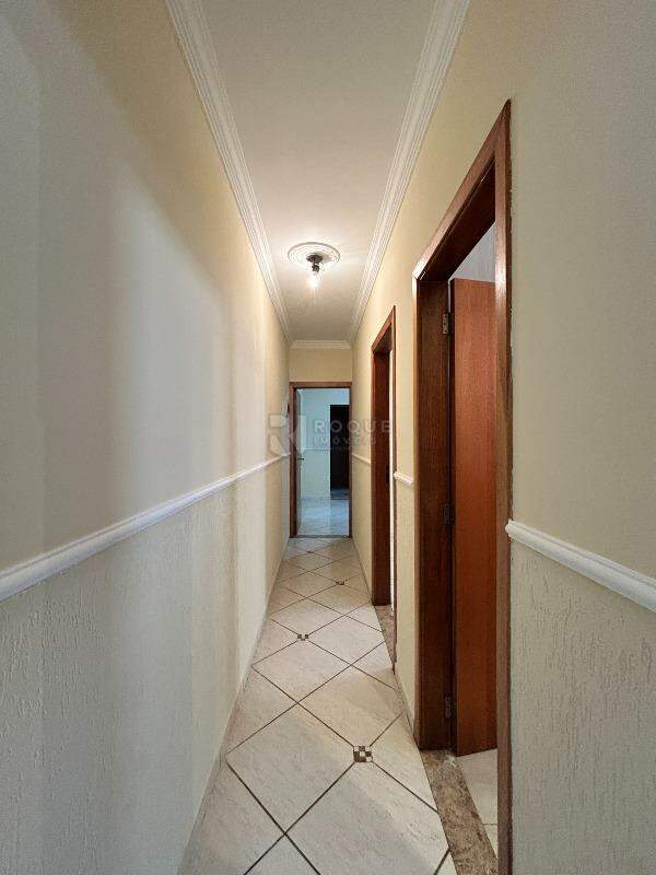 Casa Residencial para aluguel no bairro Jardim Lago Azul: Hall