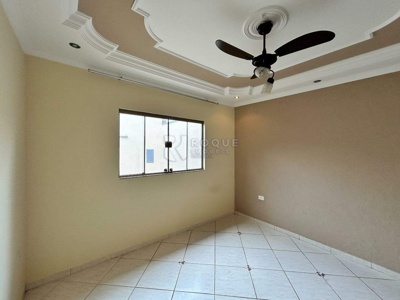 Casa Residencial para aluguel no bairro Jardim Lago Azul: Sala