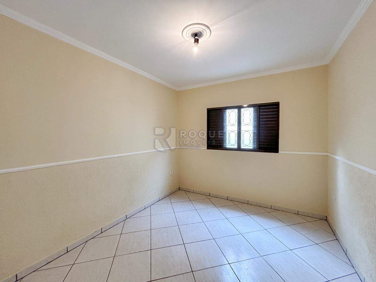 Casa Residencial para aluguel no bairro Jardim Lago Azul: Dormitório 1