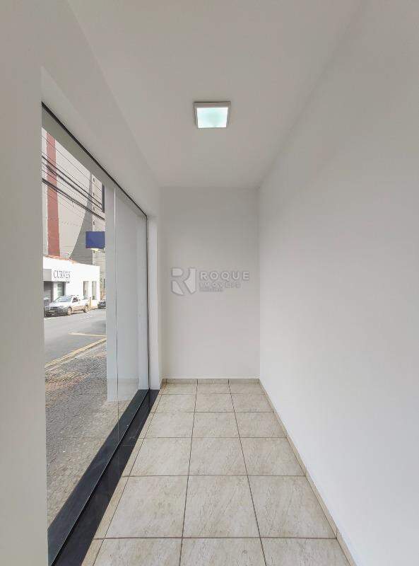 Casa Comercial para aluguel no bairro Centro: Vitrine