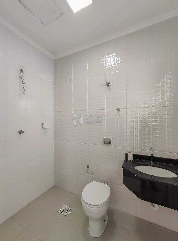 Casa Comercial para aluguel no bairro Centro: WC 1