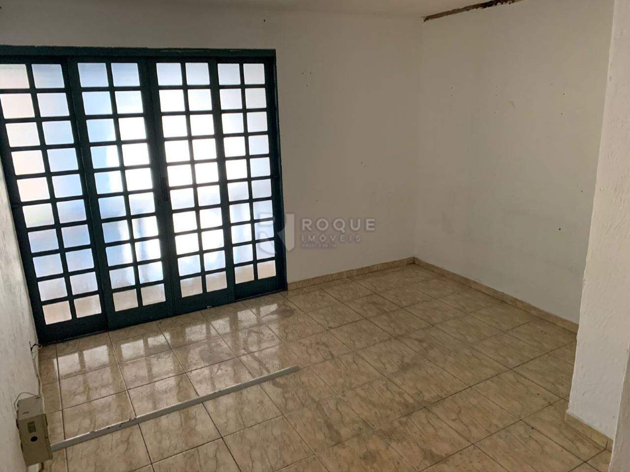 Barracão/Galpão para aluguel no bairro Vila Camargo: Sala