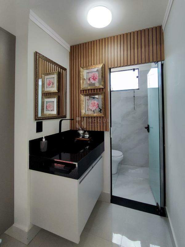 Casa em condomínio à venda no bairro Jardim Residencial Campo Novo: LAVABO