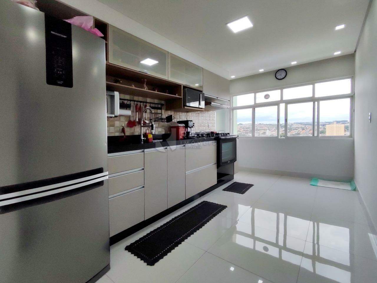 Apartamento à venda no bairro Centro: COZINHA