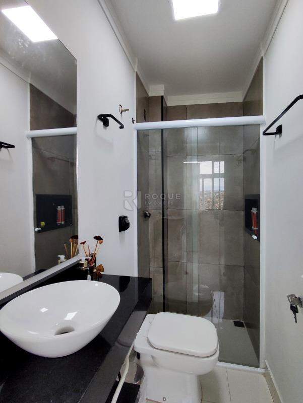 Apartamento à venda no bairro Centro: BANHEIRO SOCIAL