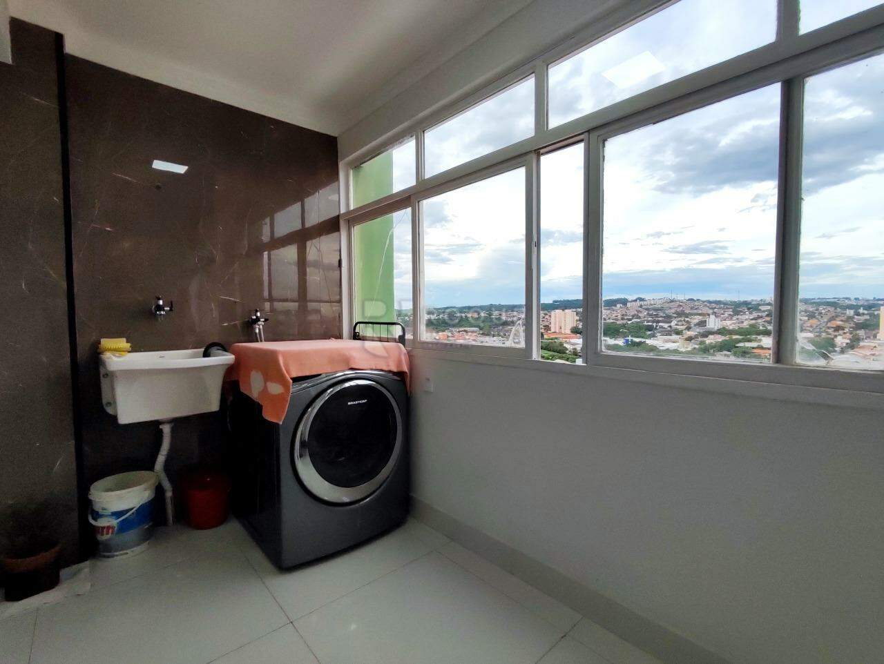 Apartamento à venda no bairro Centro: ÁREA DE SERVIÇO