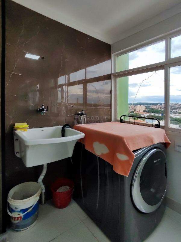 Apartamento à venda no bairro Centro: LAVANDERIA