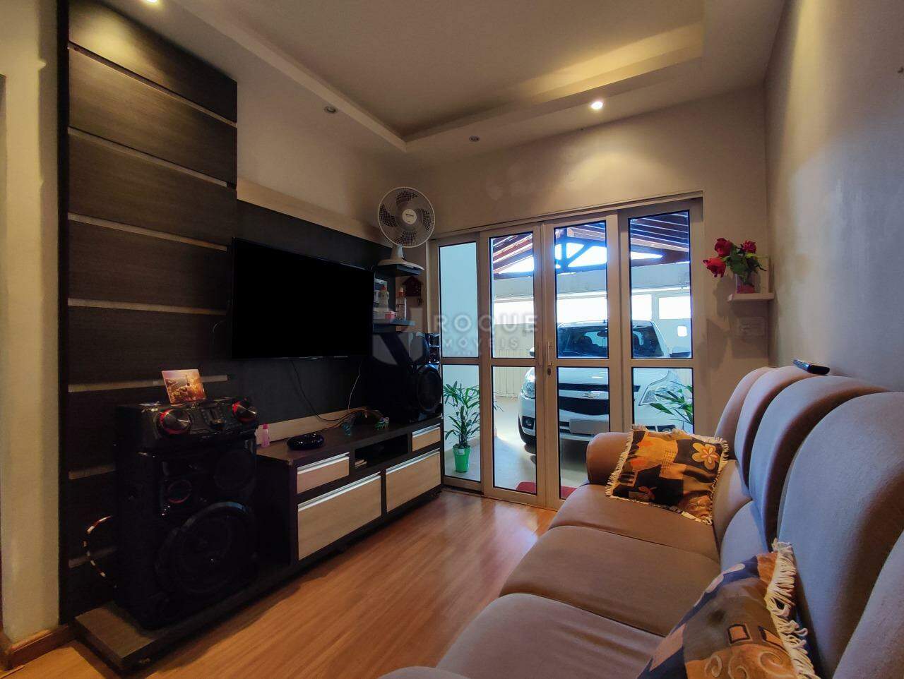 Casa Residencial à venda no bairro Jardim Ipanema: SALA DE TV