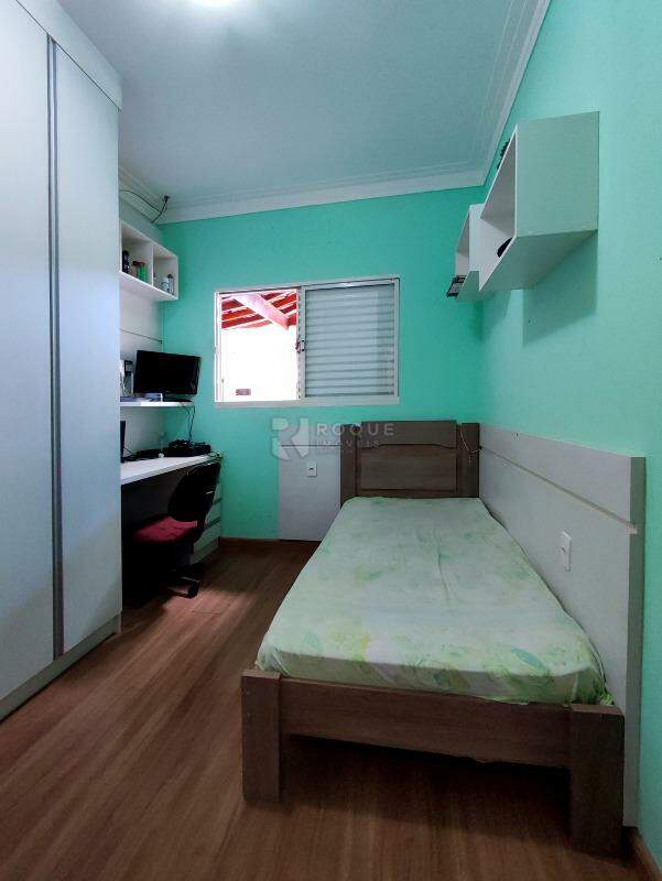 Casa Residencial à venda no bairro Jardim Ipanema: DORMITÓRIO 1