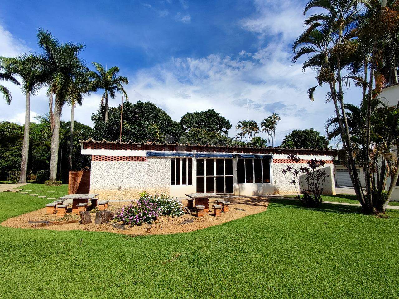 Casa em condomínio à venda no bairro Chácara Boa Vista da Graminha: SALÃO DE FESTA