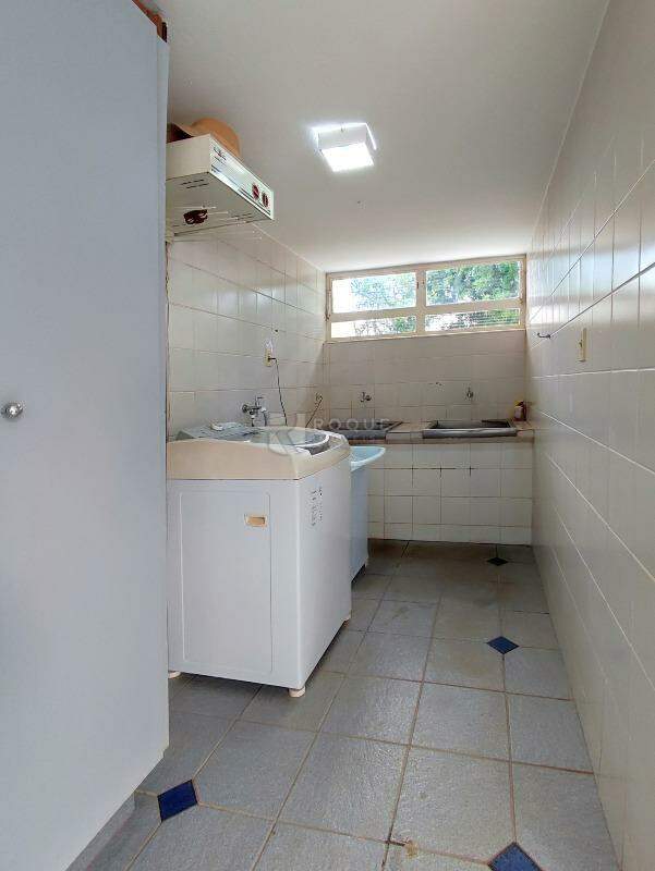 Casa em condomínio à venda no bairro Chácara Boa Vista da Graminha: LAVANDERIA