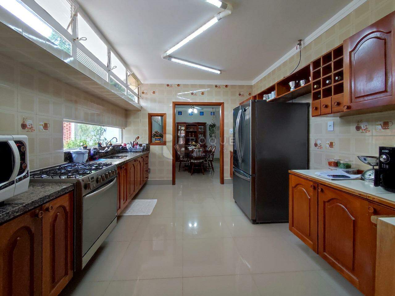 Casa em condomínio à venda no bairro Chácara Boa Vista da Graminha: COZINHA