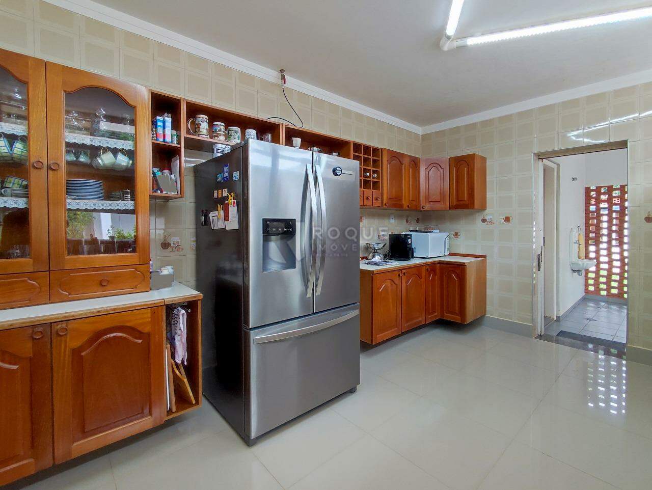 Casa em condomínio à venda no bairro Chácara Boa Vista da Graminha: COZINHA