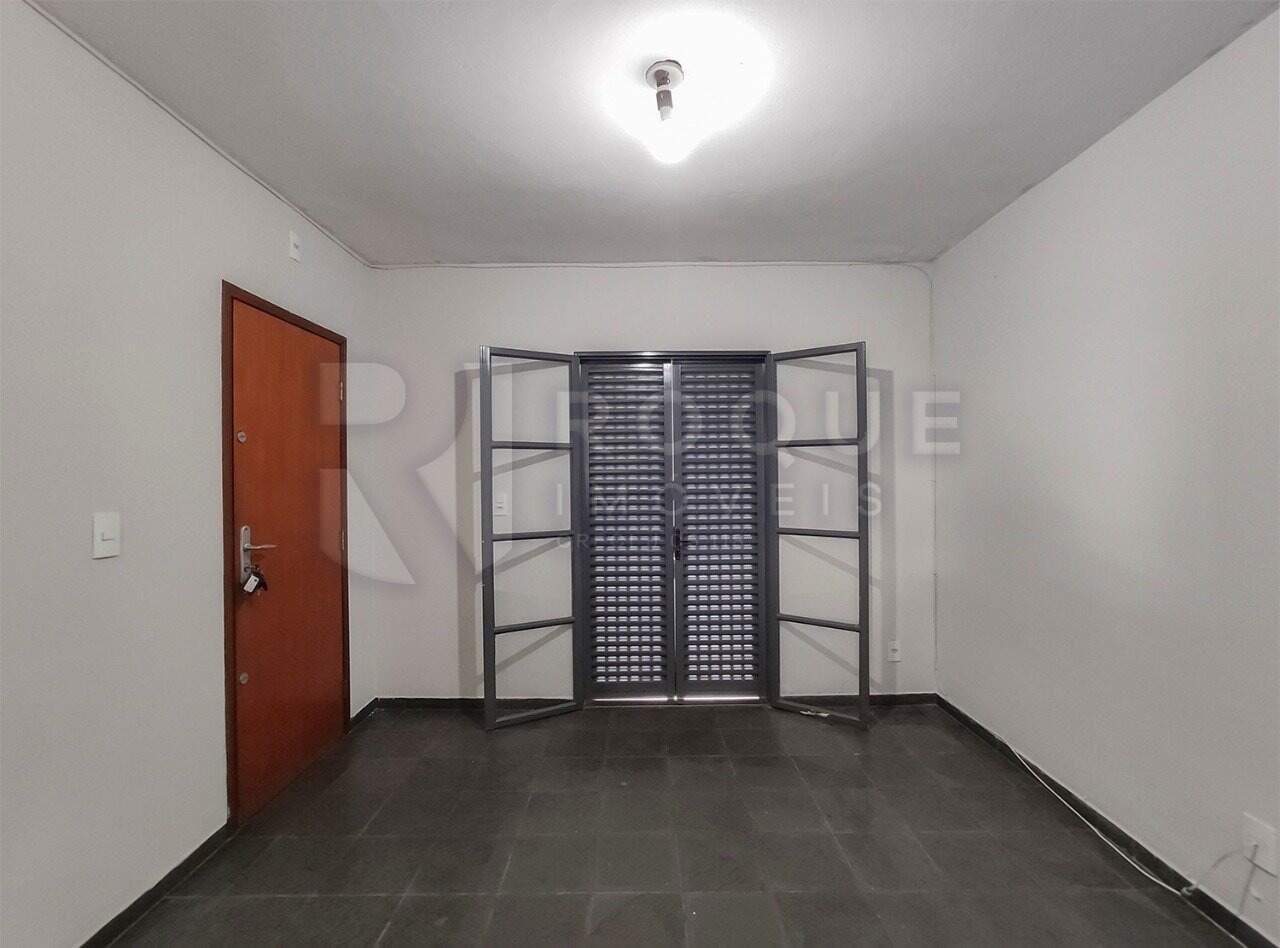 Apartamento à venda no bairro Parque Egisto Ragazzo: Sala 