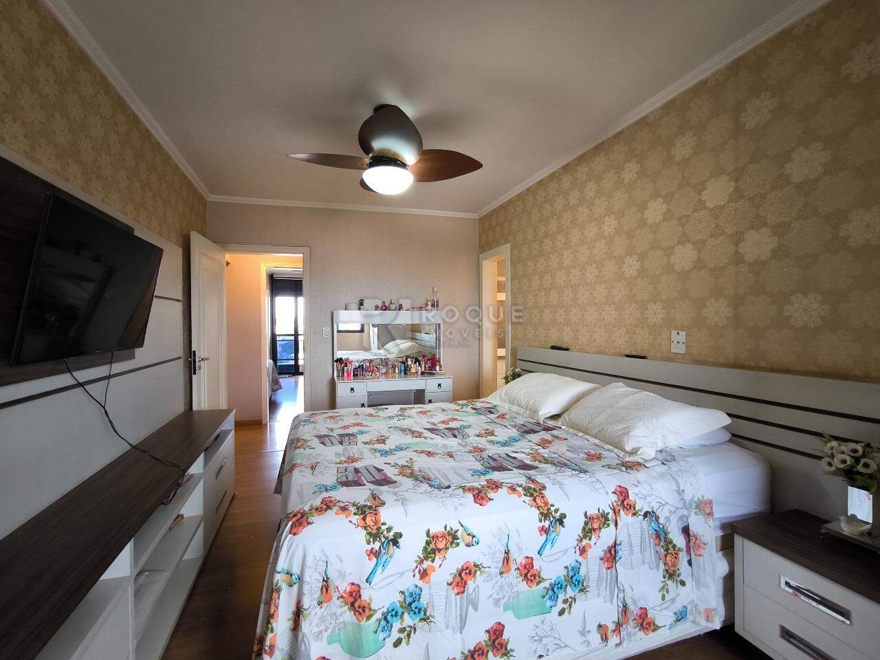 Apartamento à venda no bairro Centro: SUÍTE MASTER