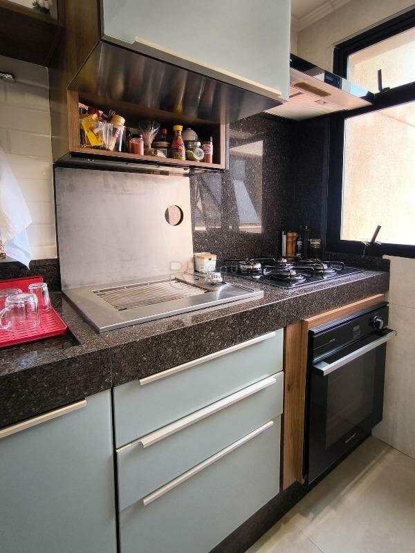 Apartamento à venda no bairro Centro: CHURRASQUEIRA