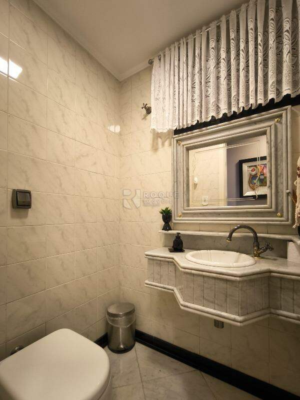 Apartamento à venda no bairro Centro: BANHEIRO SOCIAL