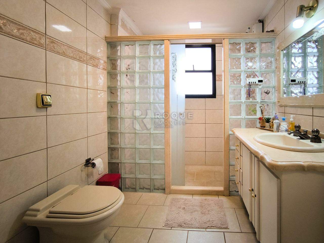 Apartamento à venda no bairro Centro: WC SUÍTE MASTER