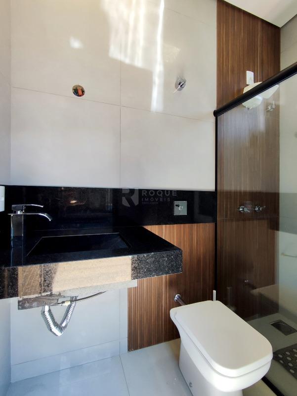 Casa Residencial à venda no bairro Residenciais Fazenda Itapema: BANHEIRO ÁREA EXTERNA