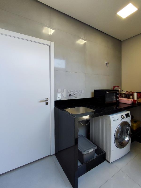 Casa Residencial à venda no bairro Residenciais Fazenda Itapema: ÁREA DE SERVIÇO