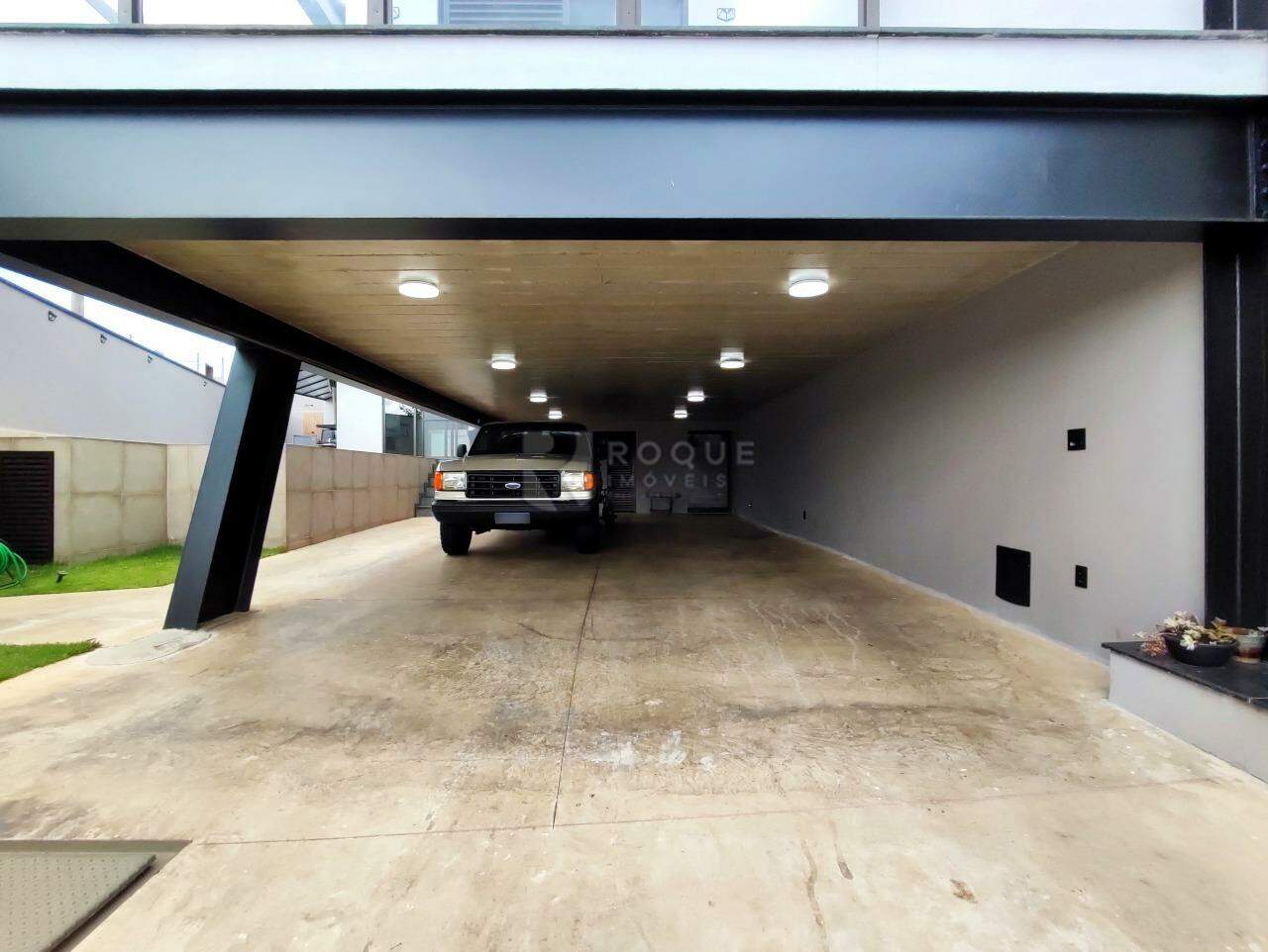Casa em condomínio para aluguel no bairro Jardim Residencial Campo Novo: GARAGEM
