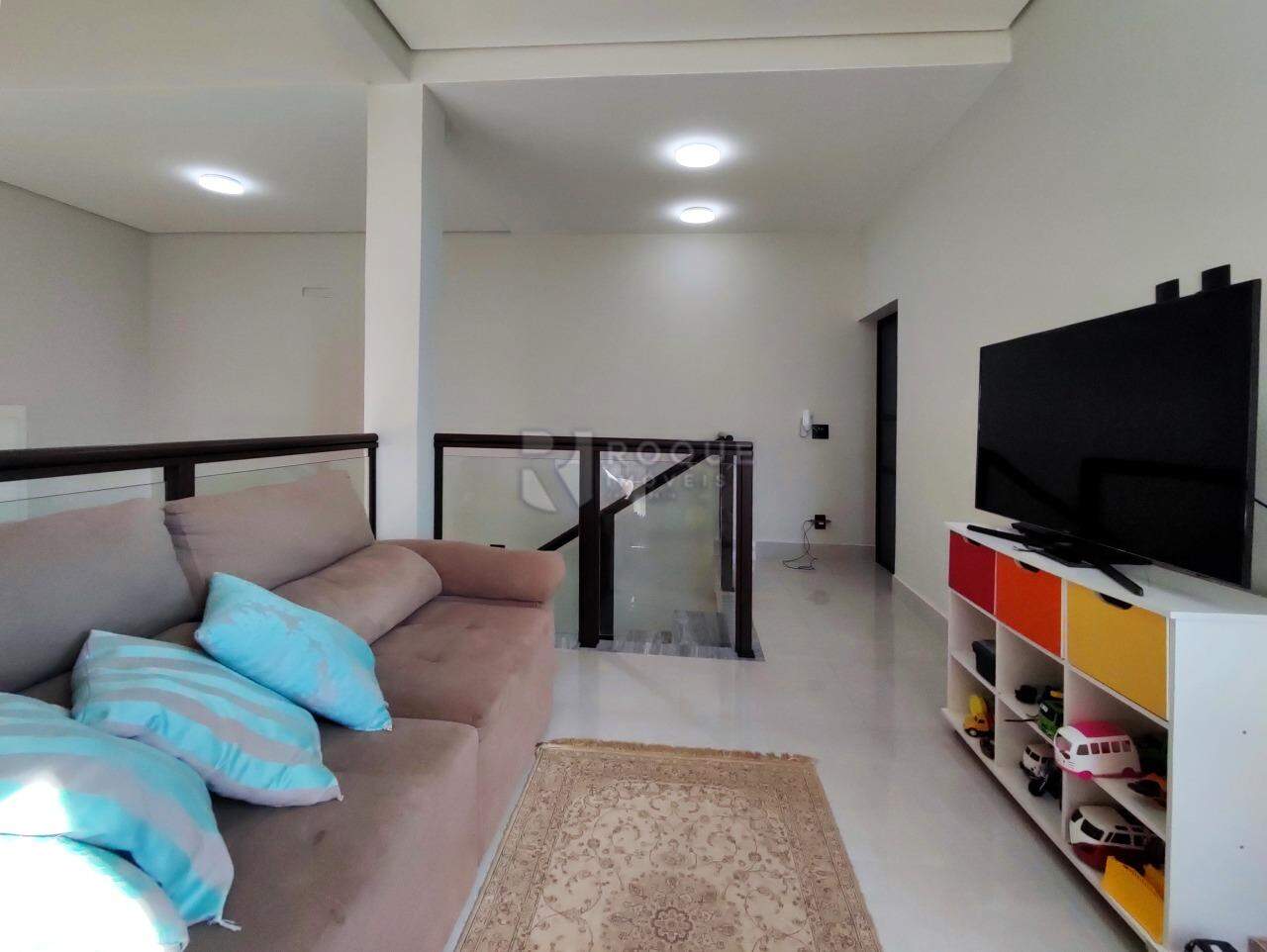 Casa em condomínio para aluguel no bairro Jardim Residencial Campo Novo: SALA  DE TV