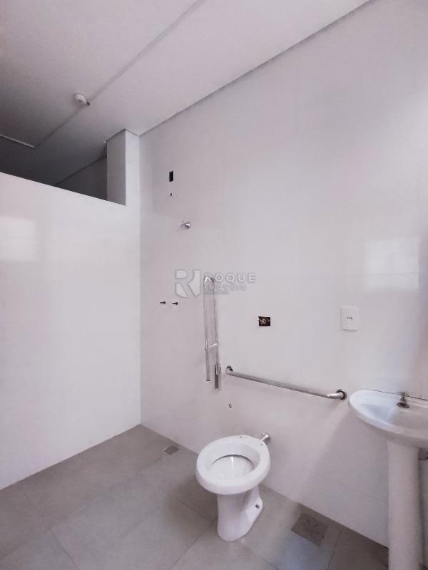 Salão para aluguel no bairro Jardim Porto Real IV: WC 01 Salão