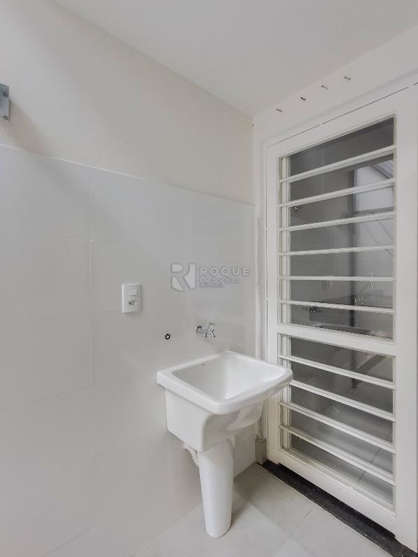 Salão para aluguel no bairro Jardim Porto Real IV: Lavanderia