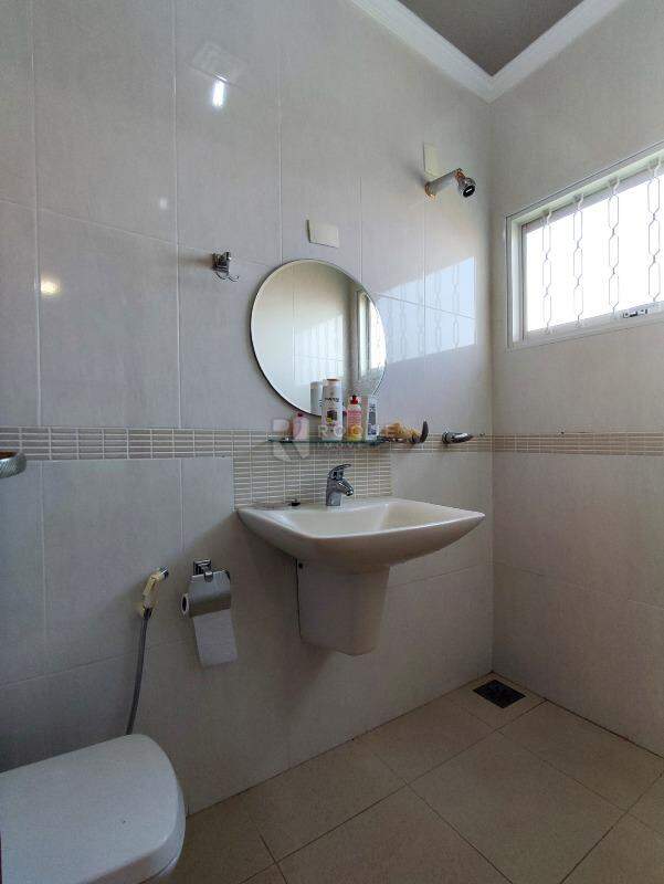 Casa Residencial à venda no bairro Jardim Santa Adélia: WC SUÍTE 1
