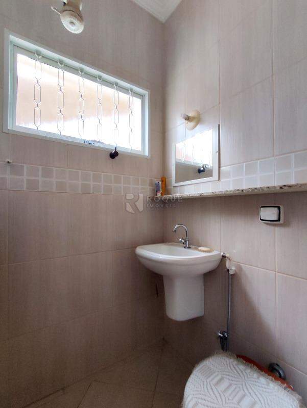 Casa Residencial à venda no bairro Jardim Santa Adélia: BANHEIRO SOCIAL EDÍCULA
