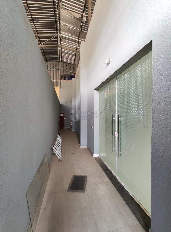 Salão para aluguel no bairro Jardim Colinas de São João: Corredor