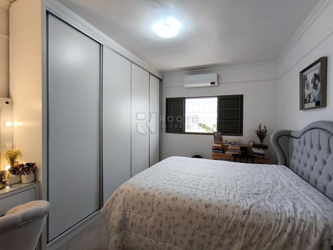 Casa Residencial à venda no bairro Jardim da Graminha: DORMITÓRIO 1