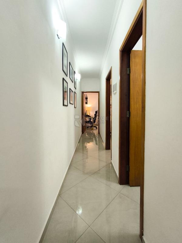 Casa Residencial à venda no bairro Jardim da Graminha: CORREDOR INTERNO