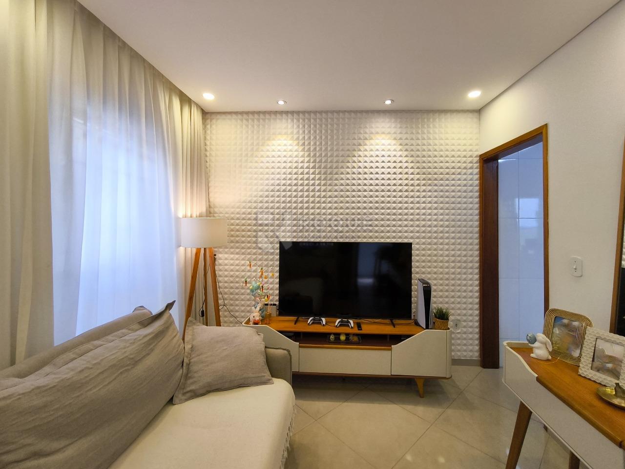 Casa Residencial à venda no bairro Jardim da Graminha: SALA DE ESTAR