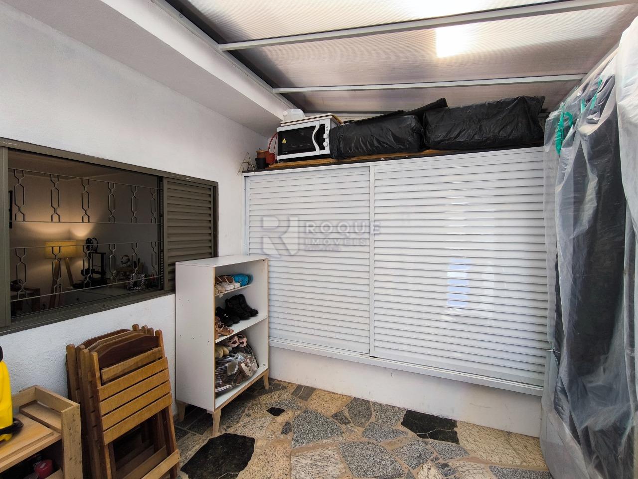 Casa Residencial à venda no bairro Jardim da Graminha: ÁREA DE SERVIÇO