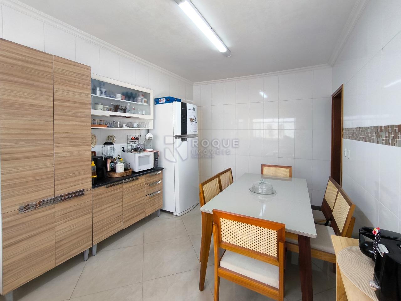 Casa Residencial à venda no bairro Jardim da Graminha: COZINHA